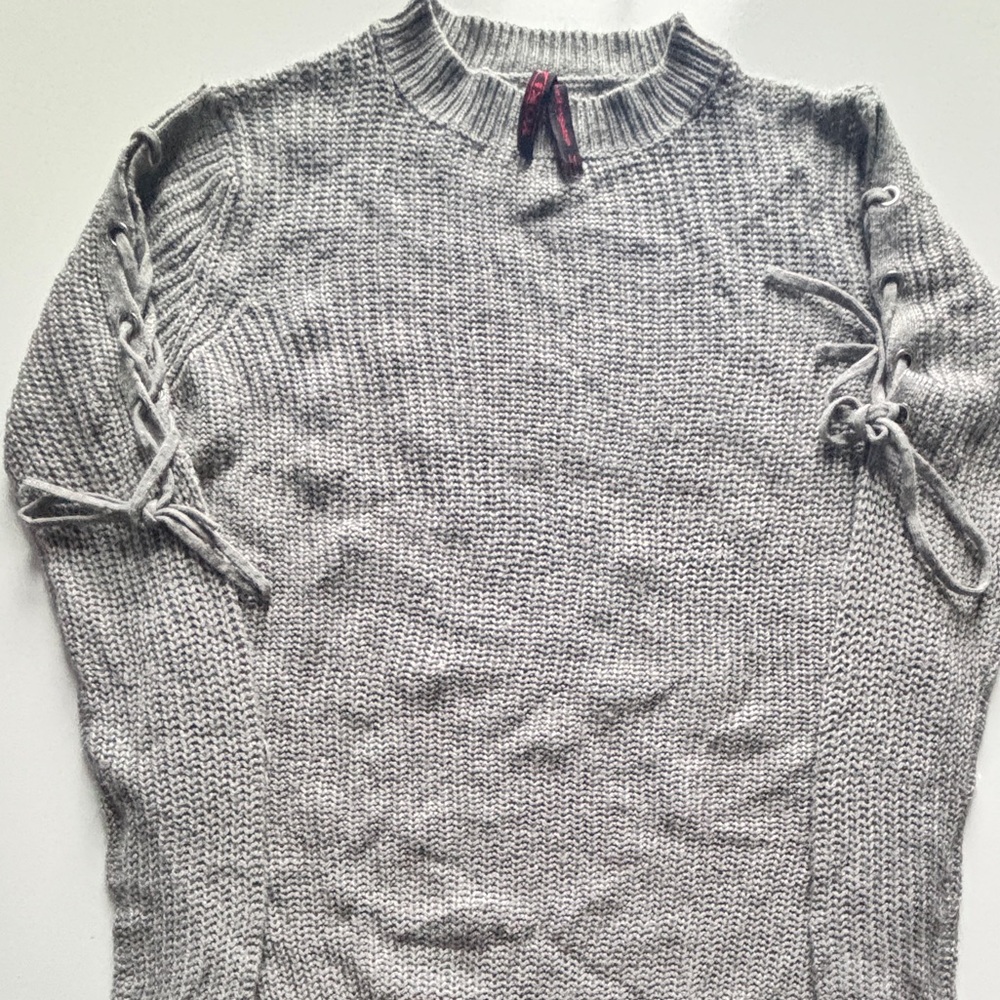 YOKI SWEATER - Picture 2 of 12